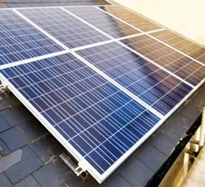 8 zonnepanelen op schuurtje, tuin of uitbouw