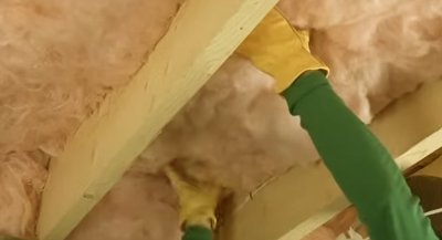 Met glaswol bestaande vloer isoleren