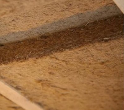 Houtvezel isolatie voor in een droge kruipkelder