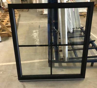 Vast PVC raam met roeden
